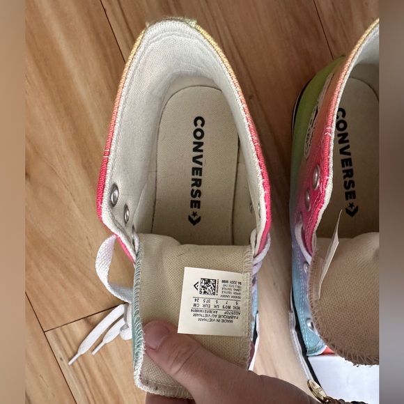 Converse Chuck Taylor All Star Hi Sneaker - Gradient Heat W7 - Picture 7 of 10